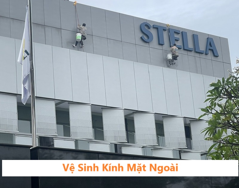 Vệ Sinh Kính Mặt Ngoài
